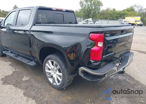 2021 Chevrolet Silverado 1500 z USA, uszkodzony, nr VIN 3GCUYDET7MG262944